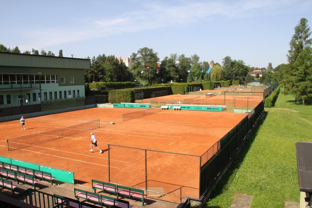 Penzion Tenis Klub Deza Valašské Meziříčí Eksteriør billede